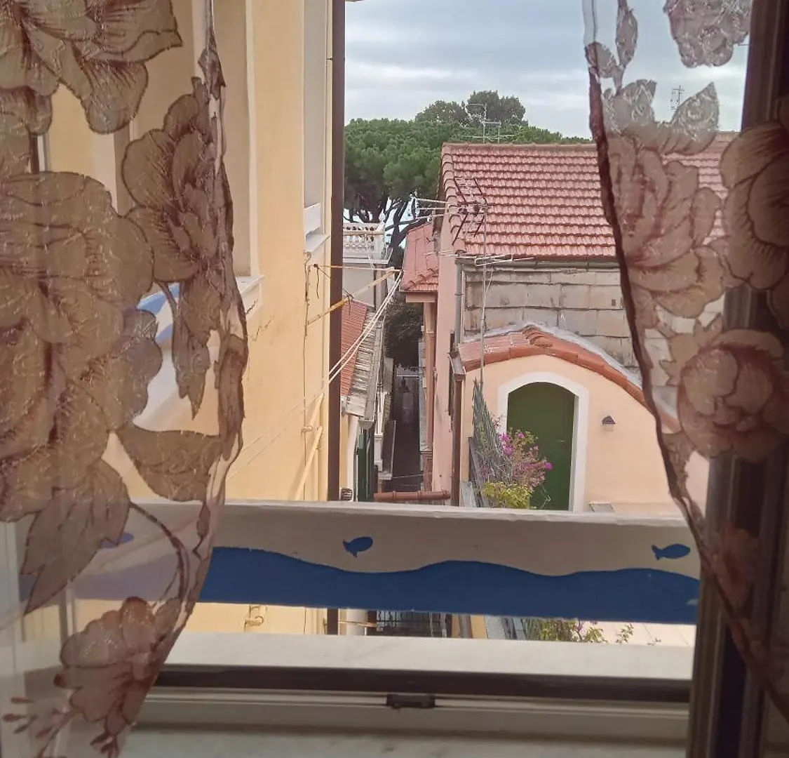 Romeo E Giorgi Apartment Spotorno